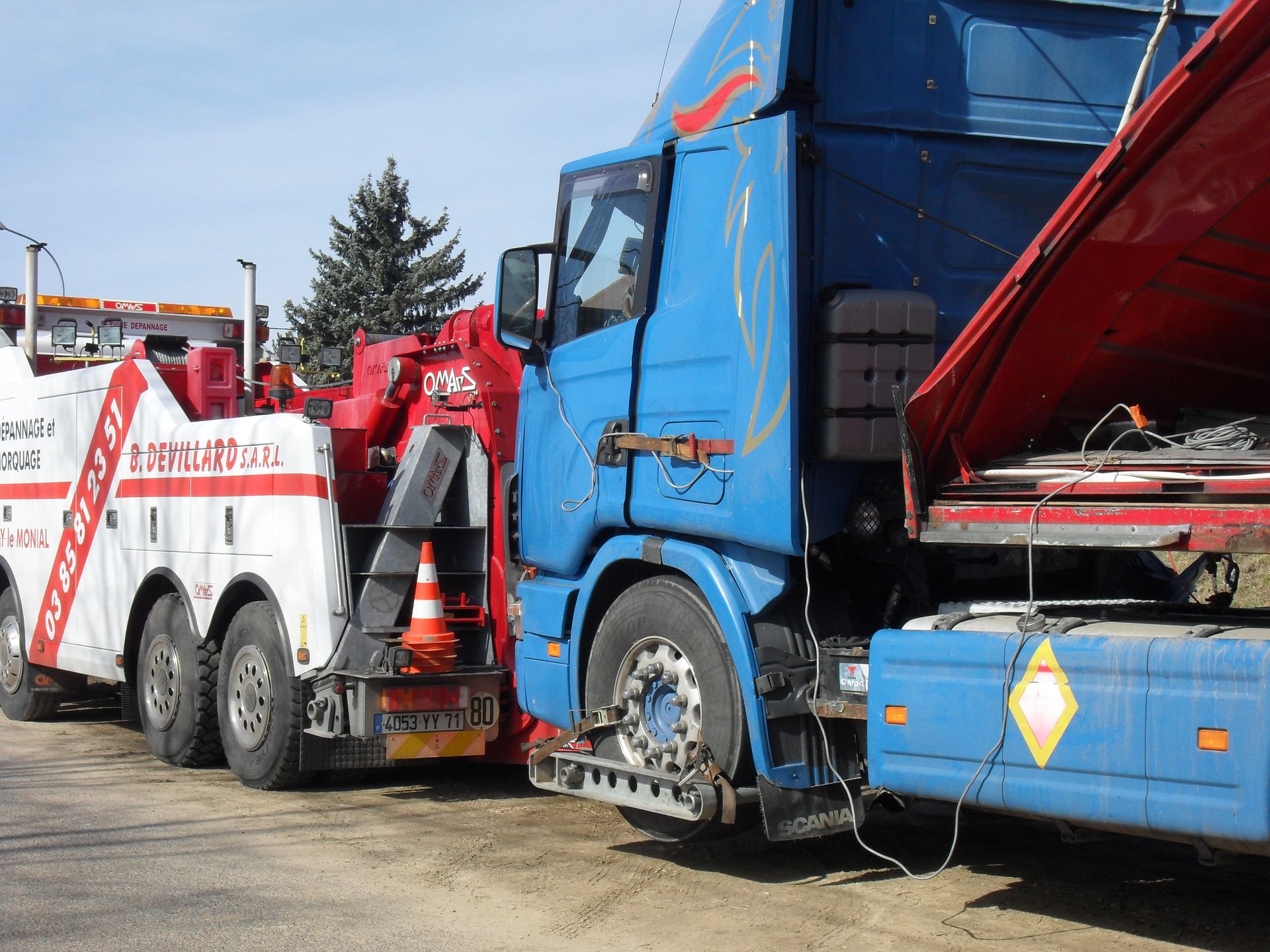 Remorquage d'un camion accidenté