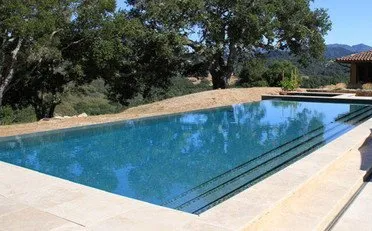 construction de piscine bétonnée