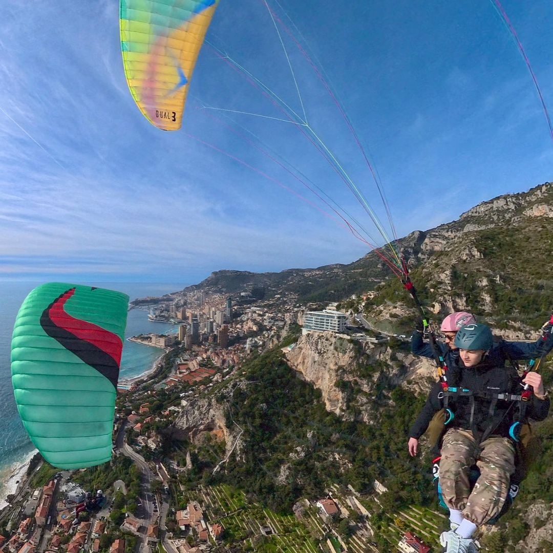 Vol parapente entre mer et montagne à Roquebrune-Cap-Martin avec vue panoramique sur Monaco