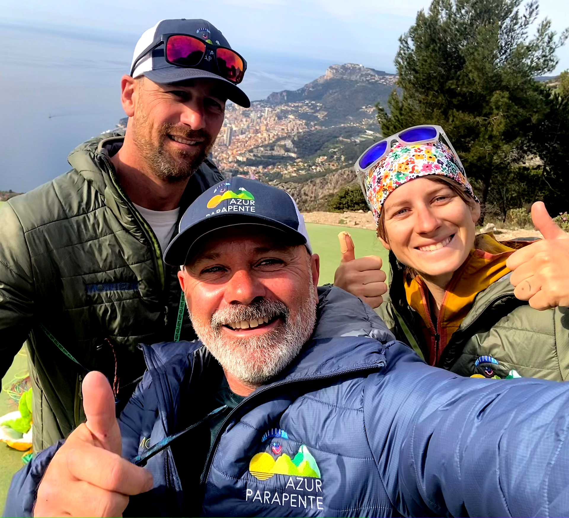 Photo de 3 membres de l'équipe Azur Parapente