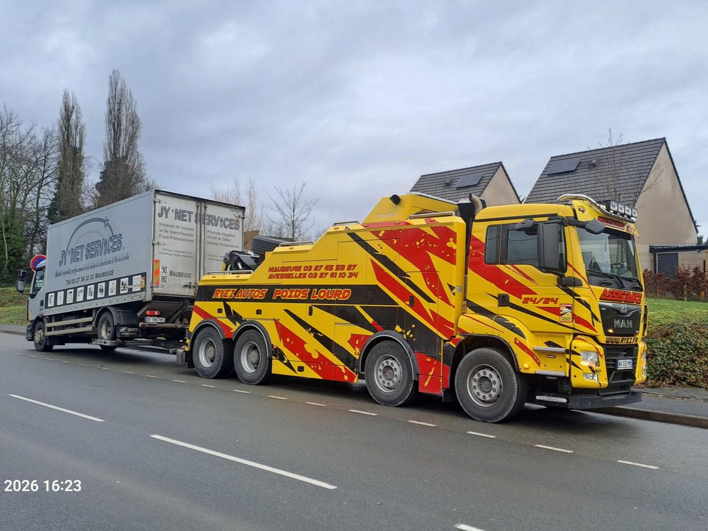 Un remorquage de camion