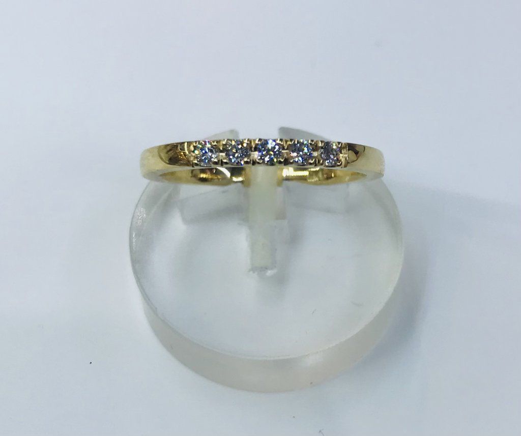14k gullhringur m/5x0,03 ct demöntum