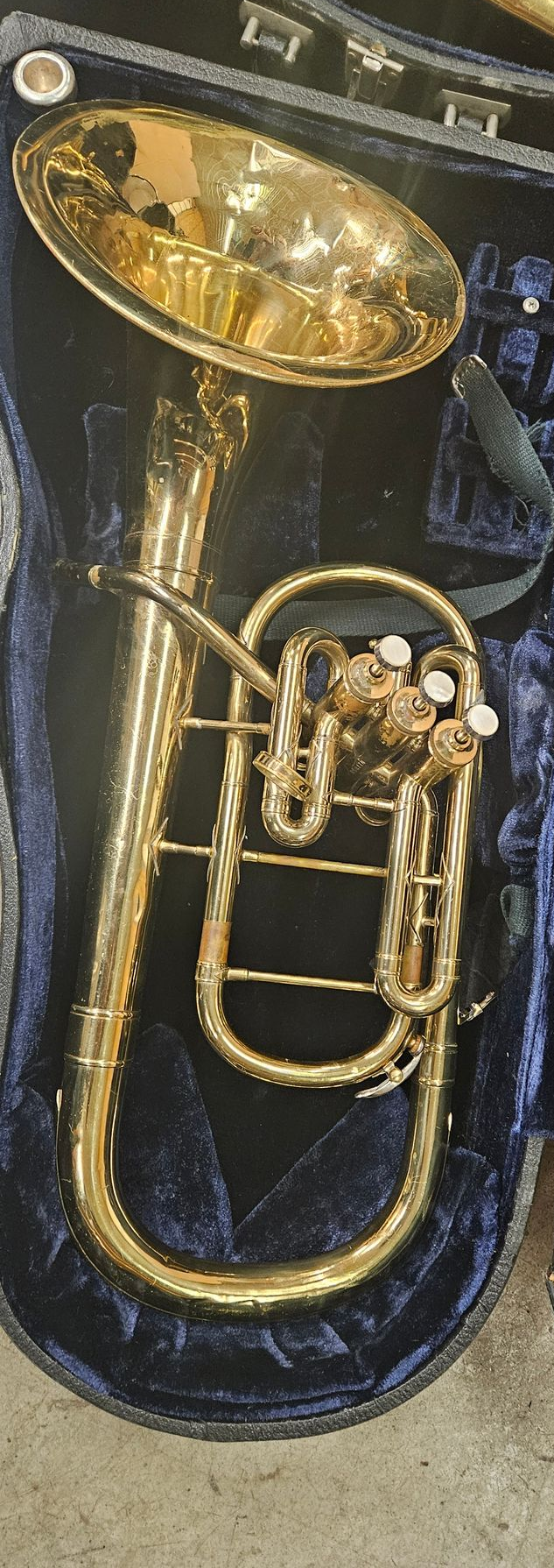 SAXHORN ALTO , PICHOTTE EN FA