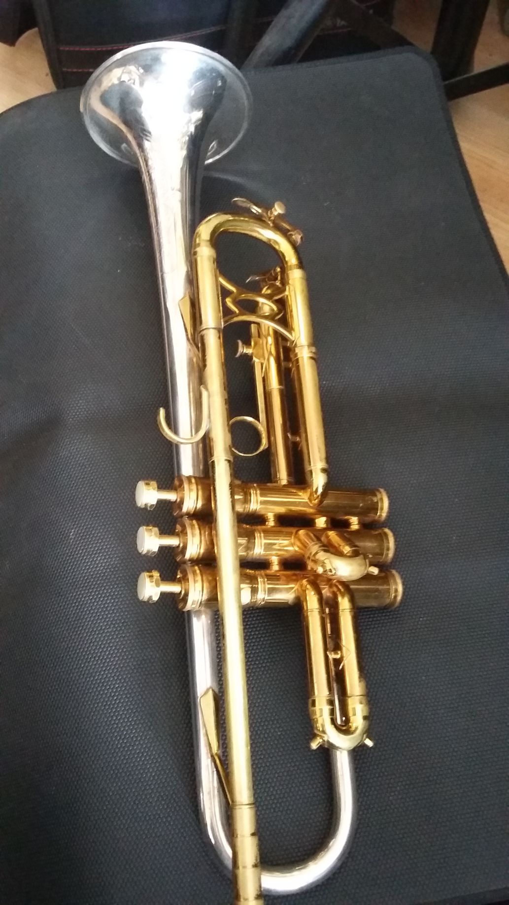 Trompette SIB KING SILVER SONIC PAVILLON ARGENT MASSIF ANNEE 1952