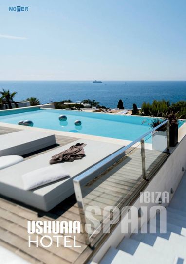 El hotel Ushuaia está situado en Ibiza, España.