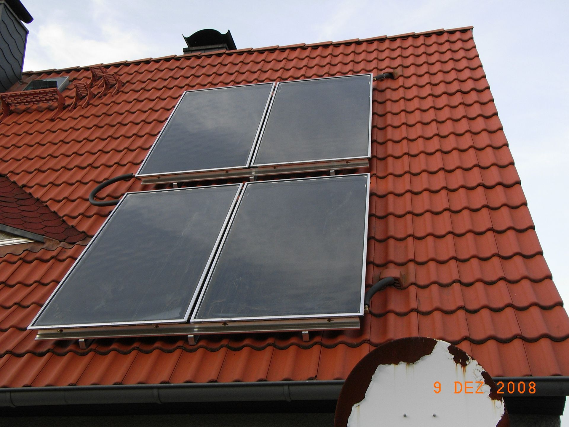 Platzhalterbild mit einem Bergsymbol und dem Text, der Benutzer dazu auffordert, ein Bild an service@sellwerk-websites.de zu senden.
