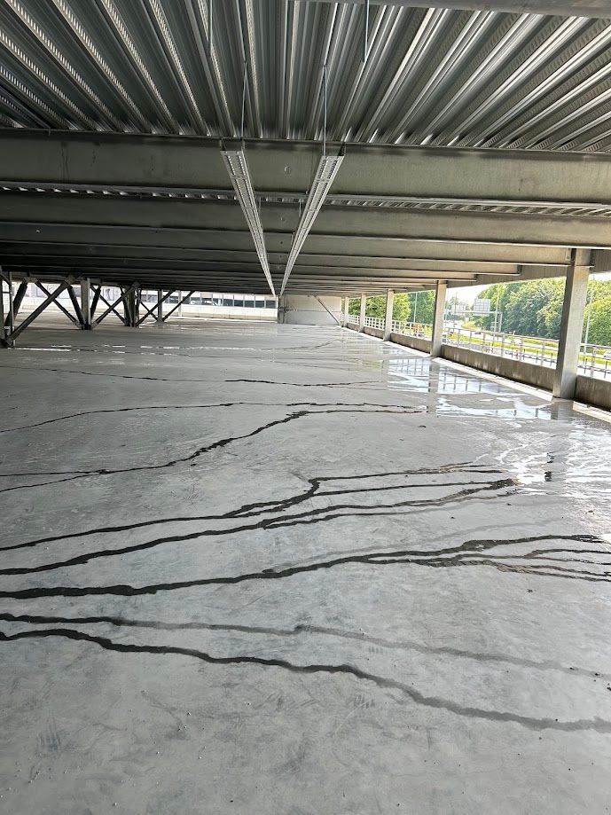 Étage d'un parking protégé