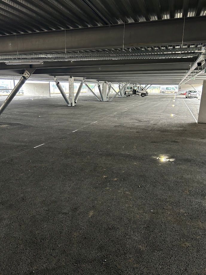 L’étage d’un parking protégé
