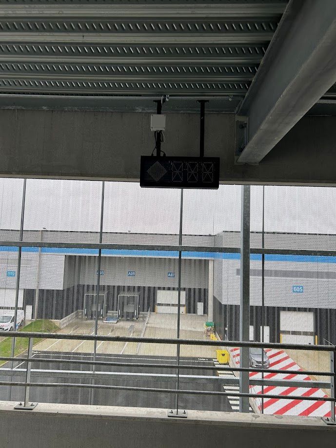 Affichage éteint du nombre de places disponible d'un parking