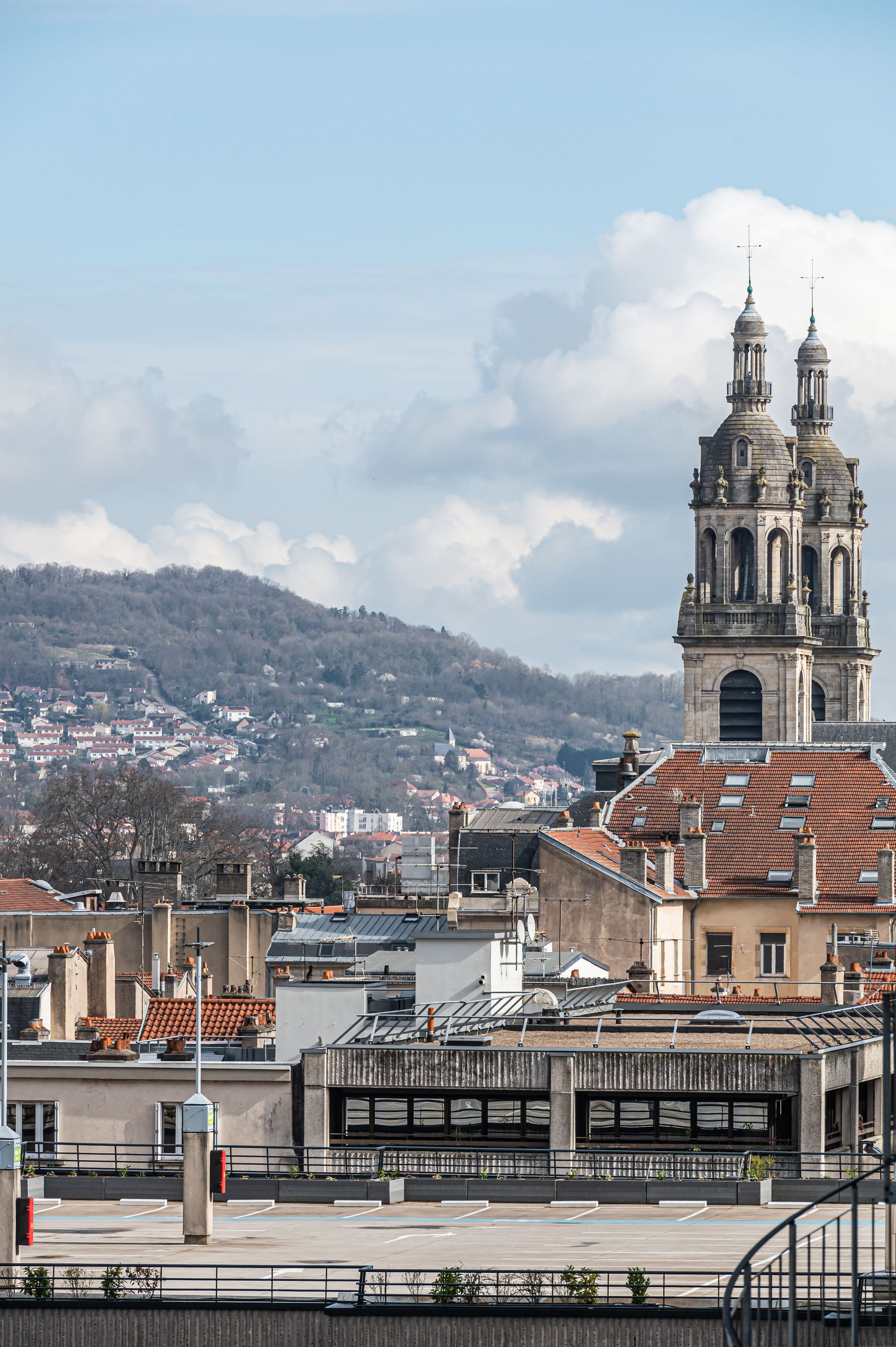Vue de la chambre spacieuse chambres d'hôtes B&B Au cour de Nancy