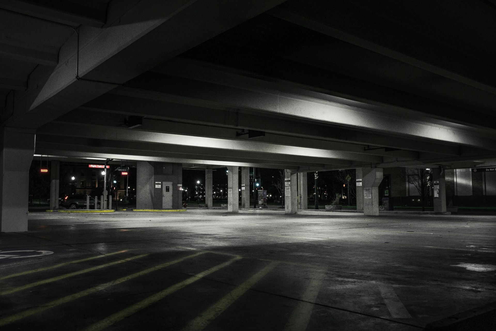 Parking fermé et sécurisé