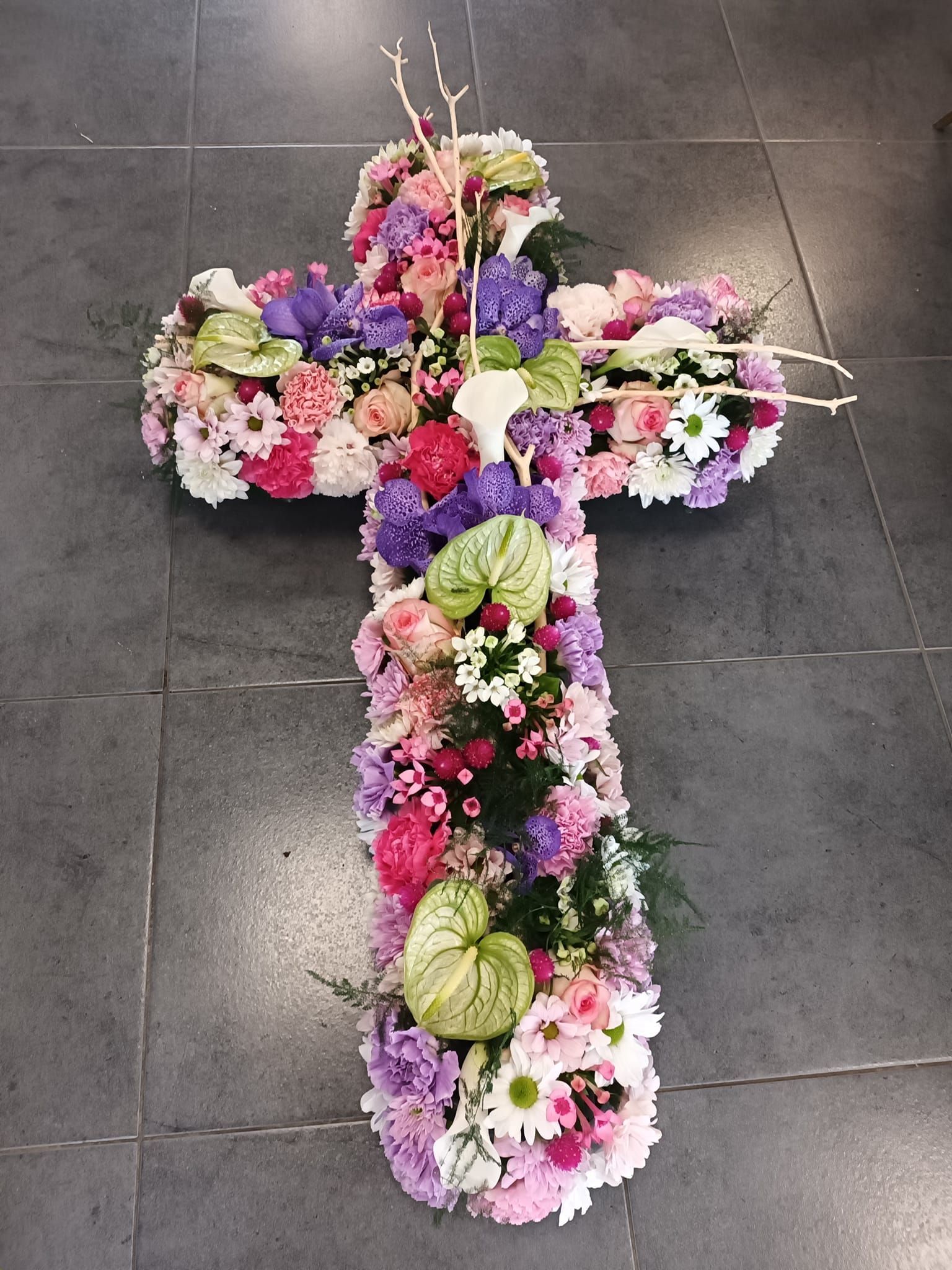 Croix en fleurs