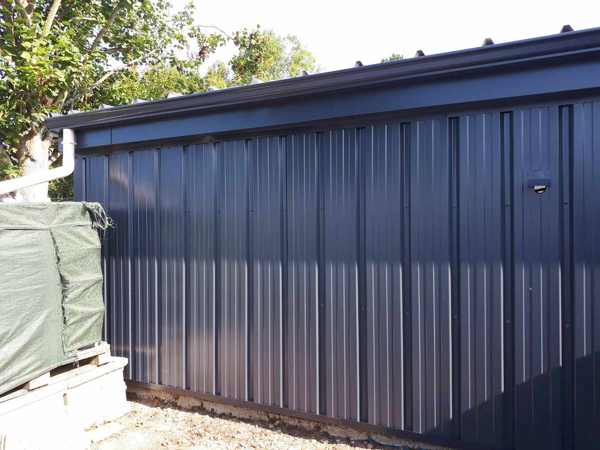 Photo de réalisation de bardage métallique sur le flanc