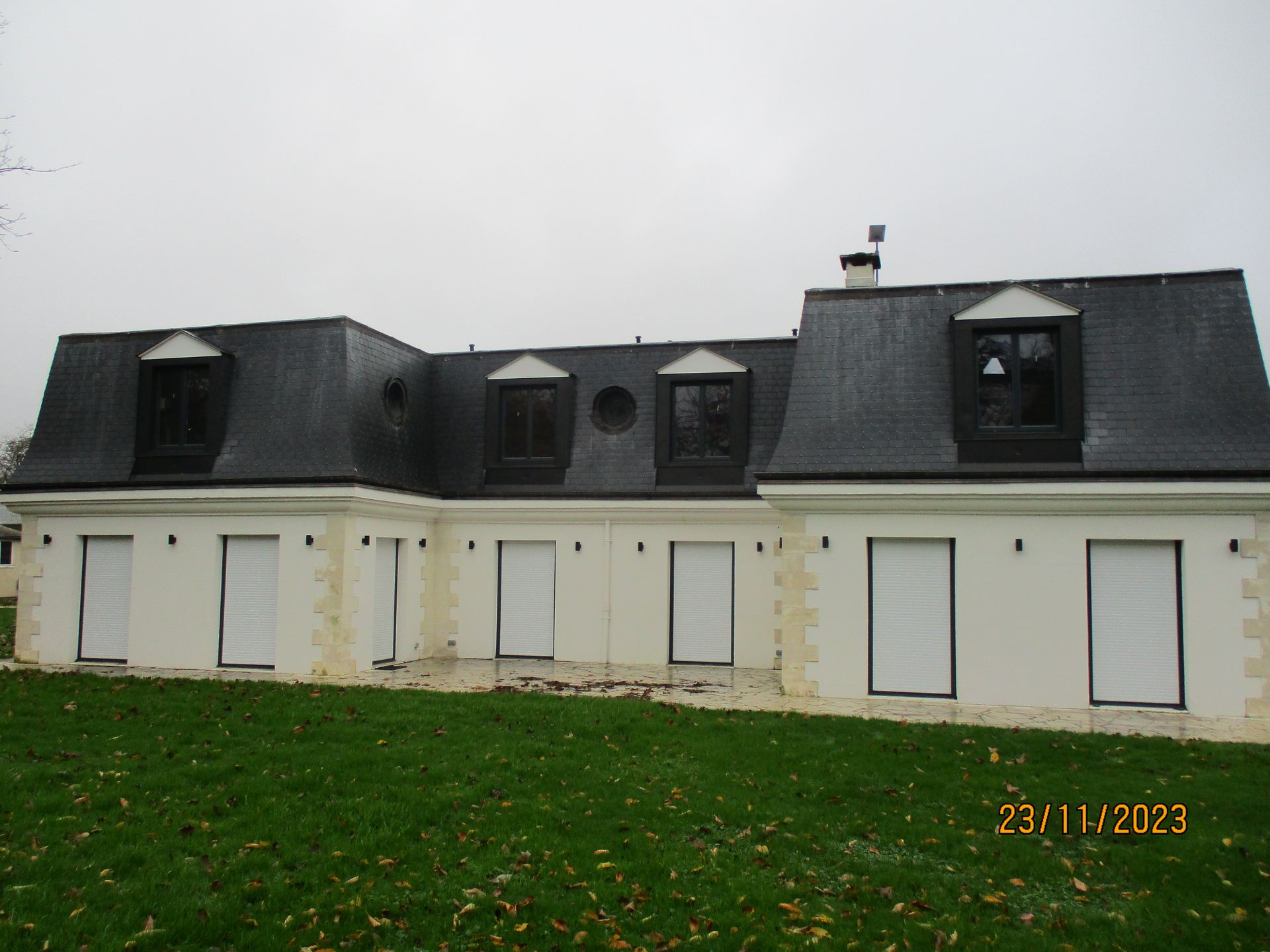 Habillage de lucarne en zinc anthracite