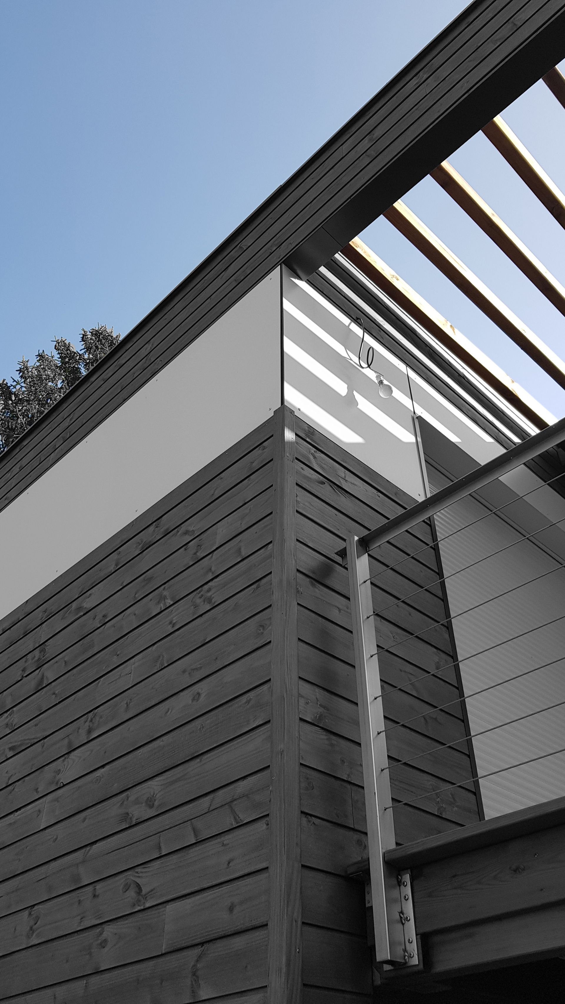 Bardage en bois gris