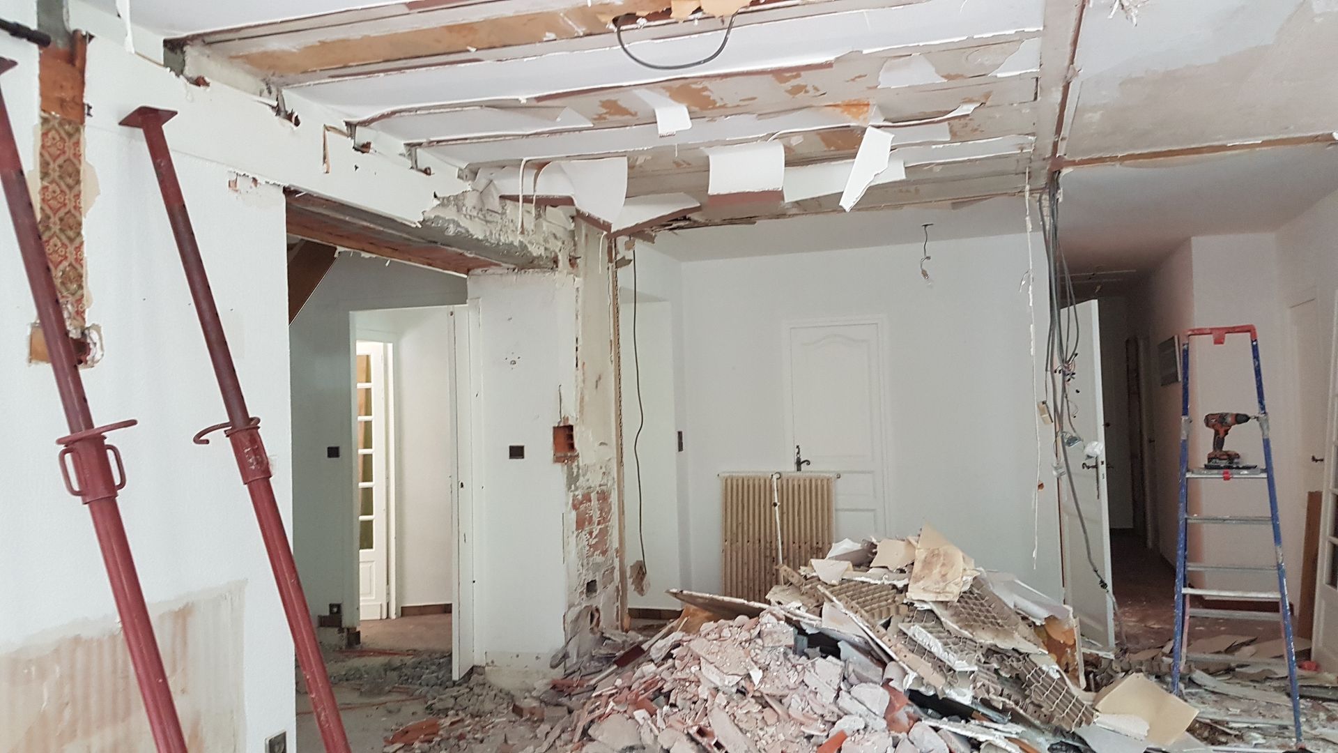 Destruction d'une paroi intérieure