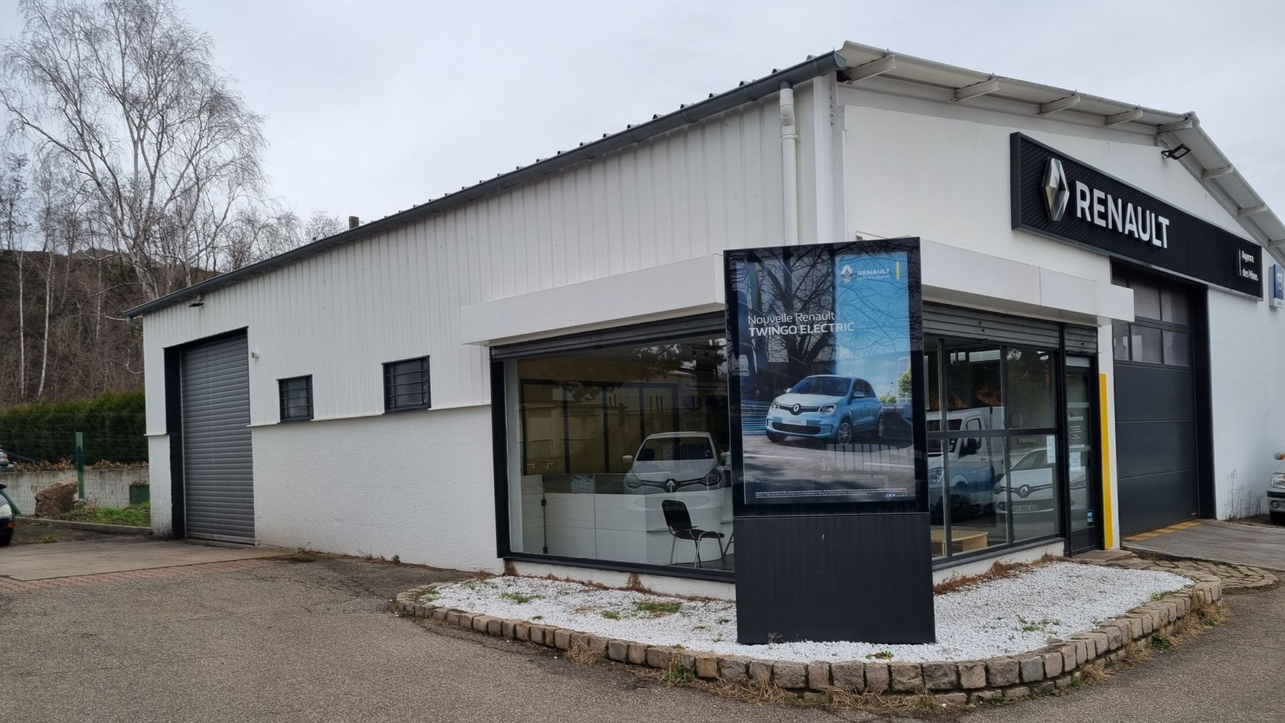 Vue extérieure du garage Renault Dacia.