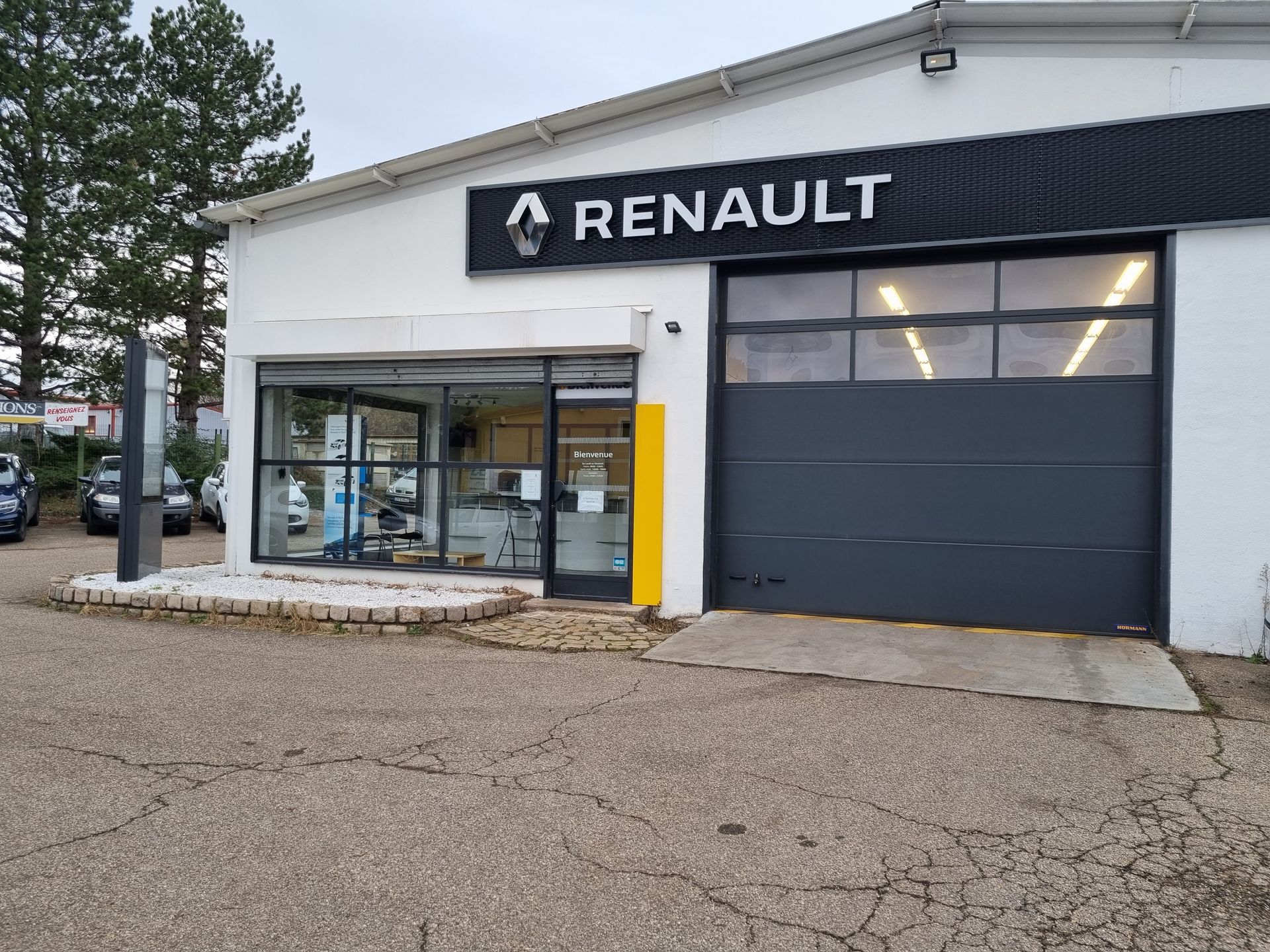 Façade du Garage des Mines.