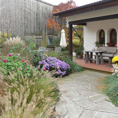 Blumen  und Terrasse