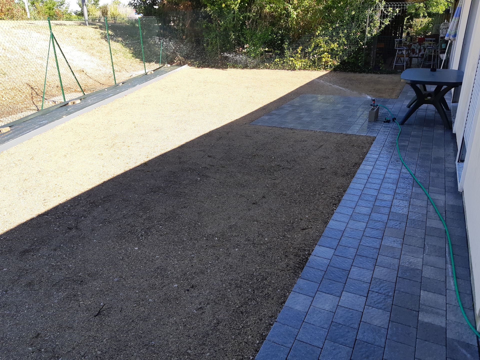 Pose de pavés en cours