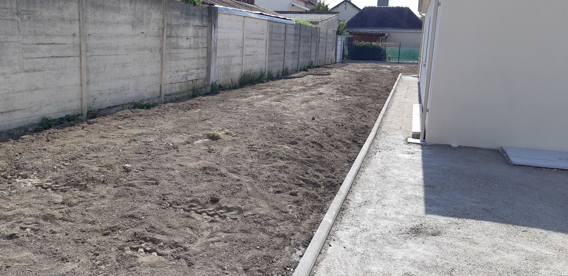 Terrassement avant la pose de pavés