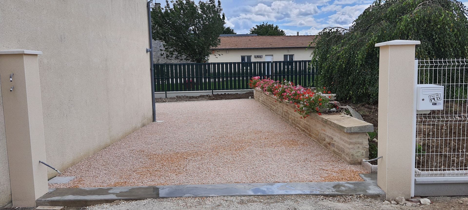 Aménagement cour après travaux