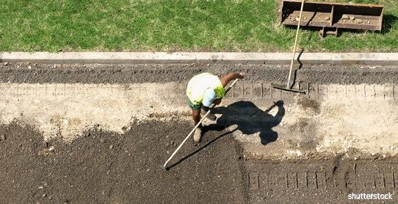 terrassements_travaux_gravillonnage_SH_121003.JPG