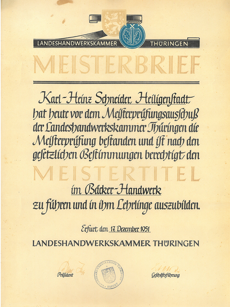 Ein Meisterbrief mit der Bestätigung, Lehrlinge ausbilden zu dürfen.