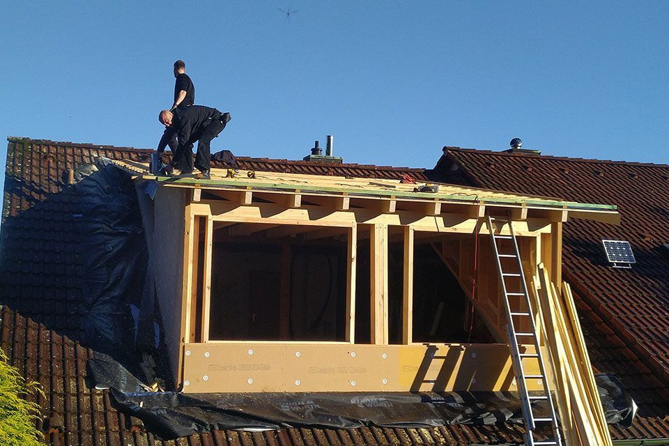 Einbau von Dachfenstern durch Bautechnik & Holzbau Schiffer