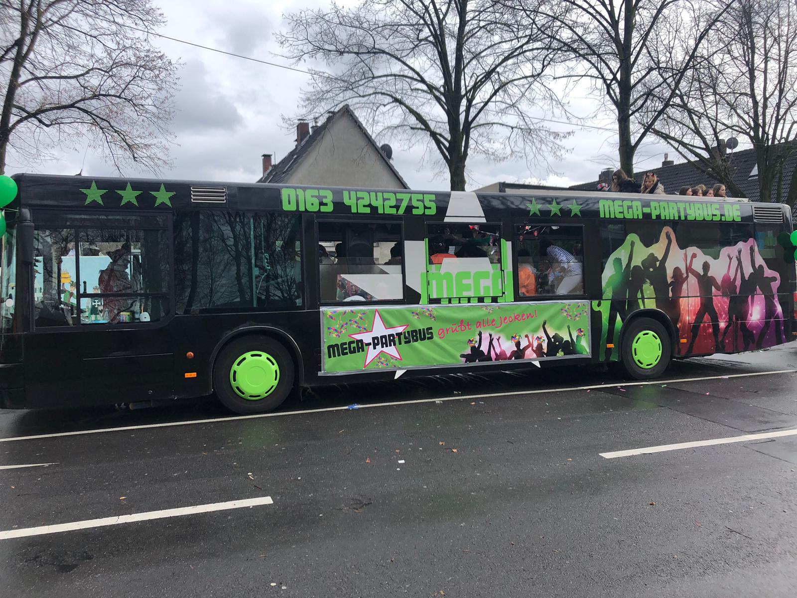 MEGA Partybus