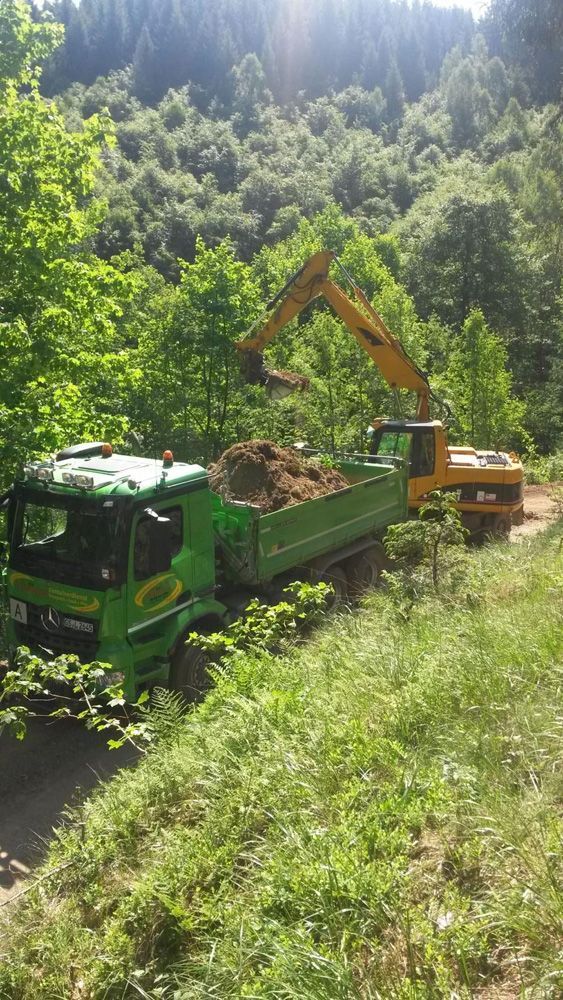 Leistungsstarker Fuhrpark für Bauarbeiten im Harz Fuhrpark von Containerdienst Lehmann für Bauarbeiten, Transporte und Containerdienste im Harz.
