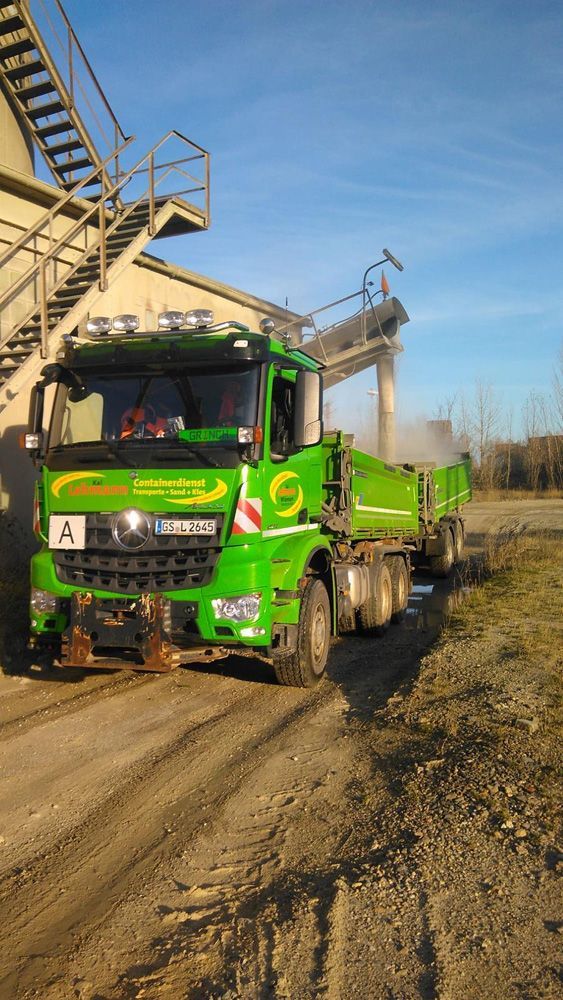 Schüttgut, Sand und Kies im Harz bestellen Verladung und Transport von Schüttgut im Harz durch Containerdienst Lehmann