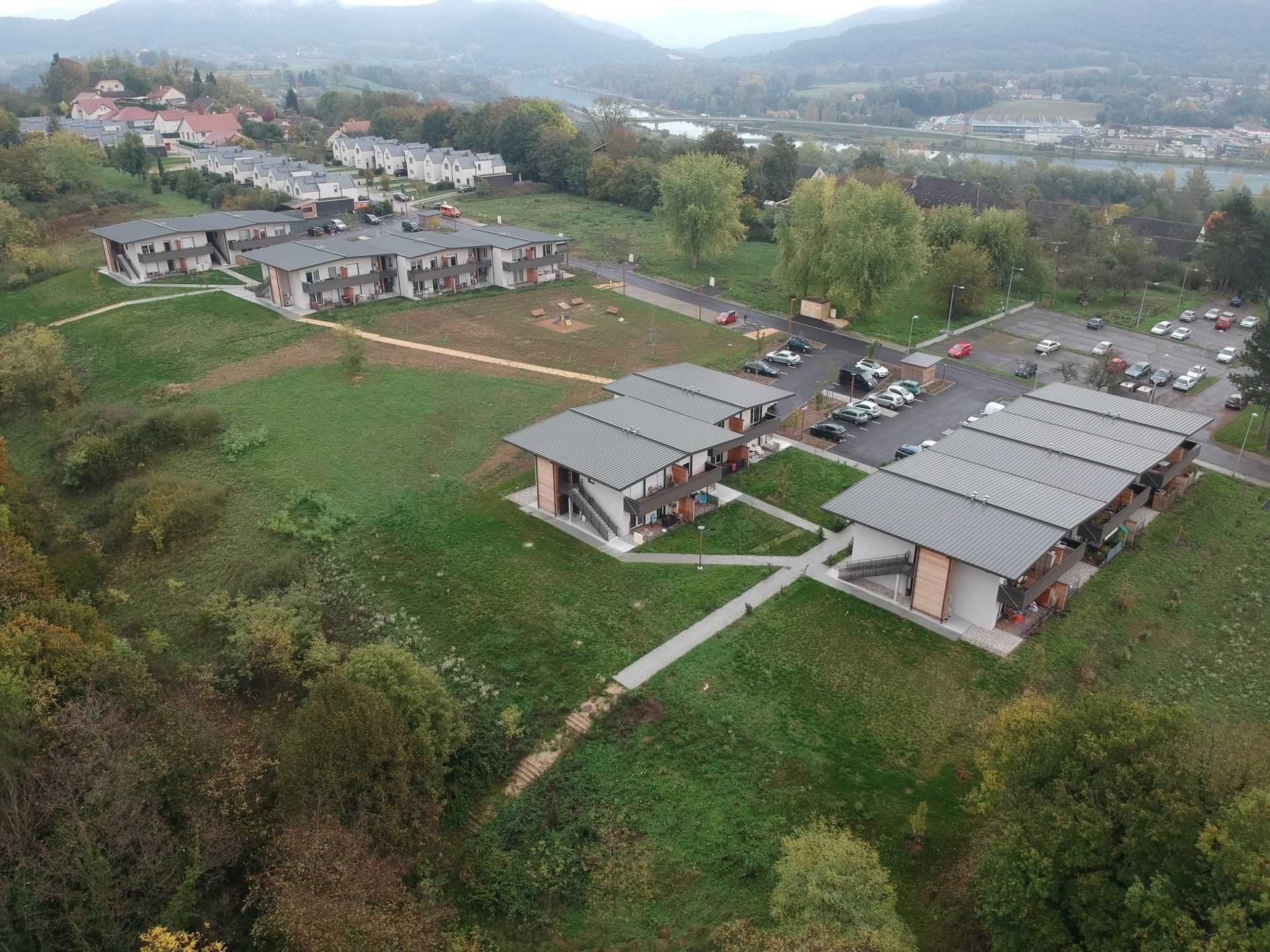 40 logements à Seynod, vus du ciel, immeubles à étages