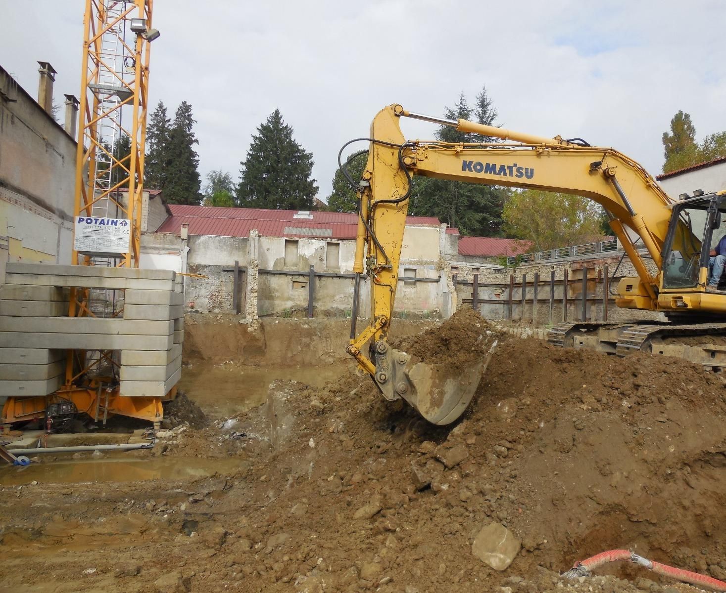 Chantier de démolition, creusement en cours