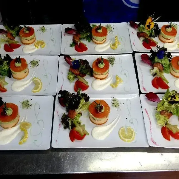 Entrée au 3 saumon traiteur