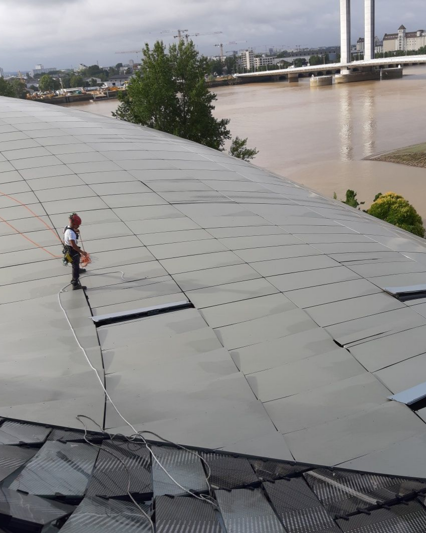 Réfection de toiture en hauteur sur les berges de la Garonne