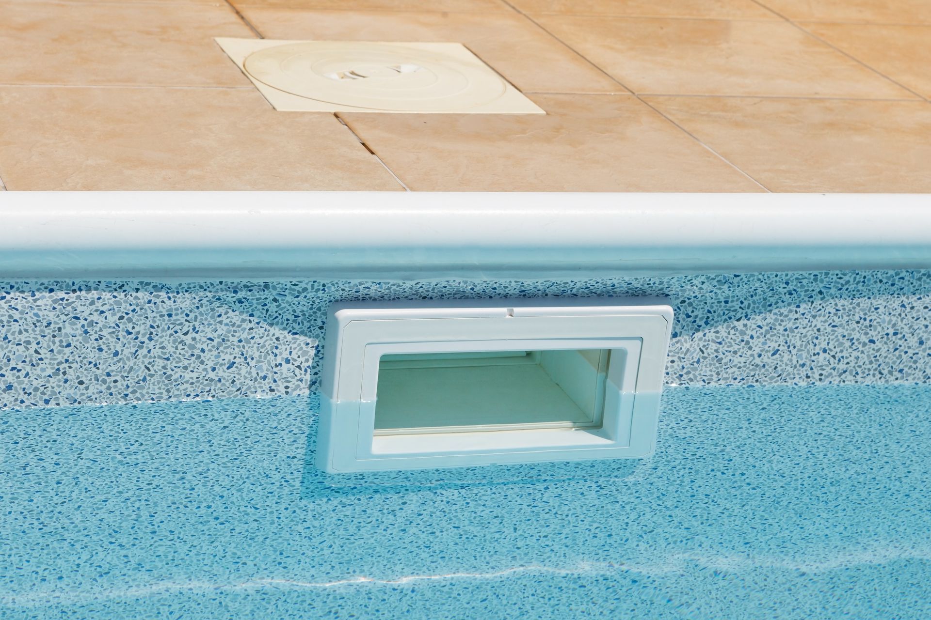 Systèmes d'évacuation d'une piscine