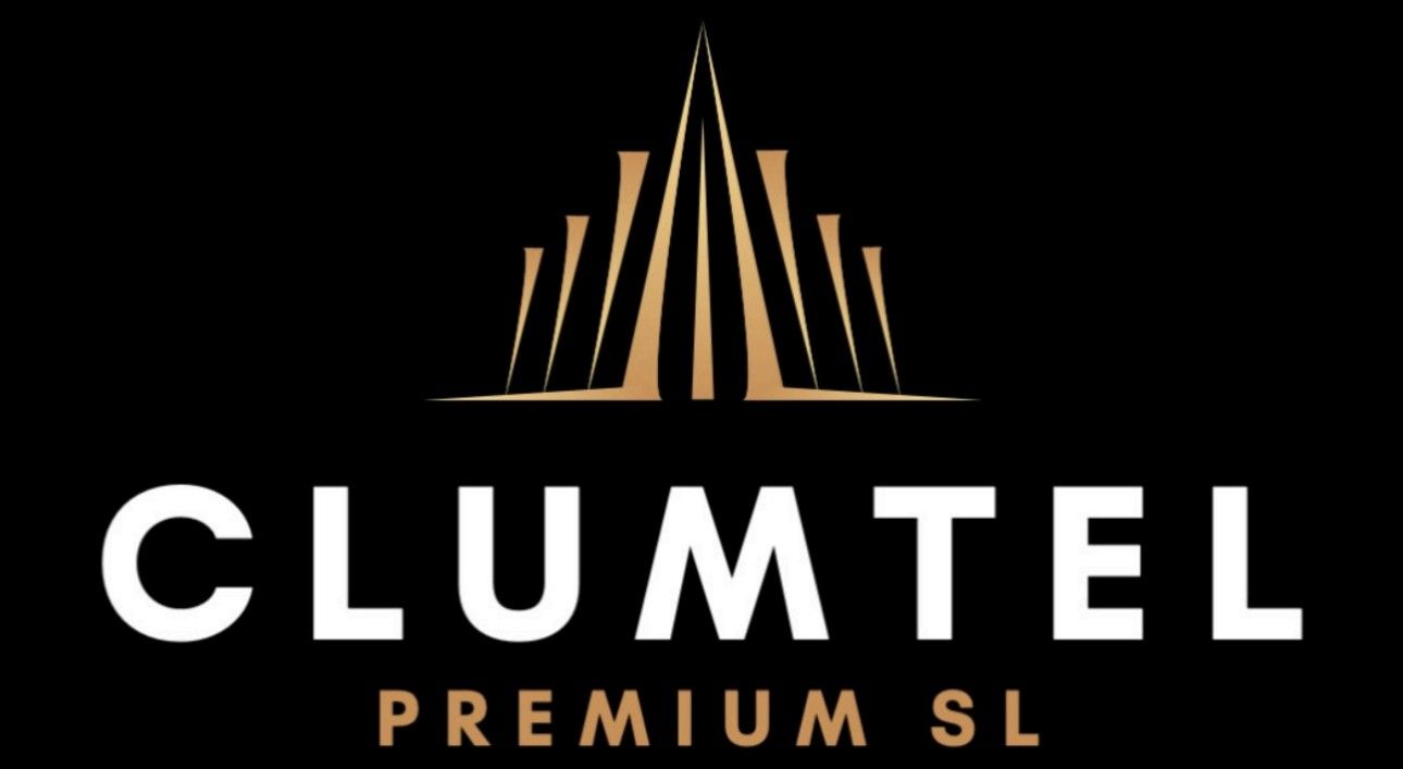 Logotipo de Clumtel: contorno de rascacielos dorado sobre texto "CLUMTEL" blanco, fondo negro, "PREMIUM SL" debajo.