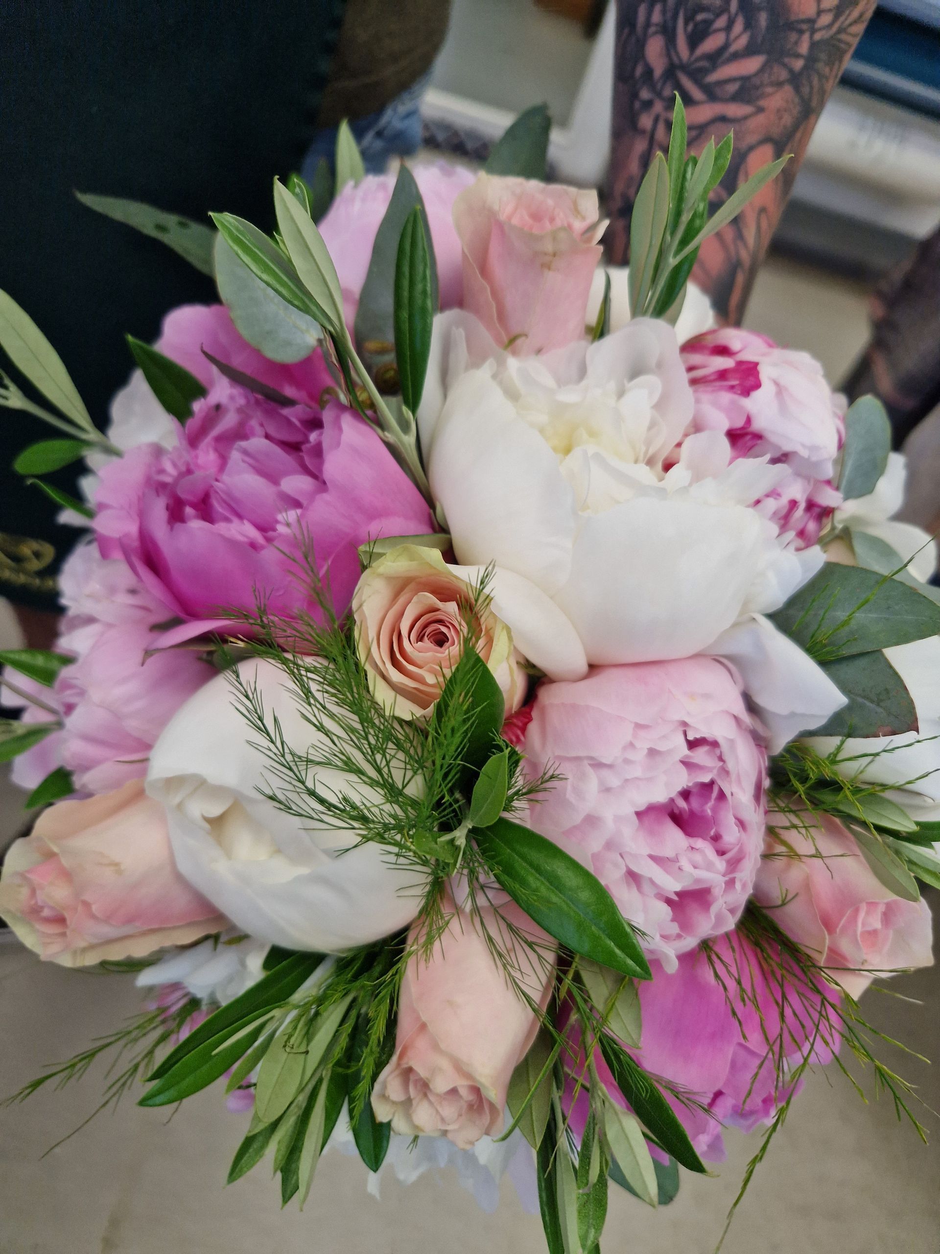 Bouquet de mariage en nuance de roses