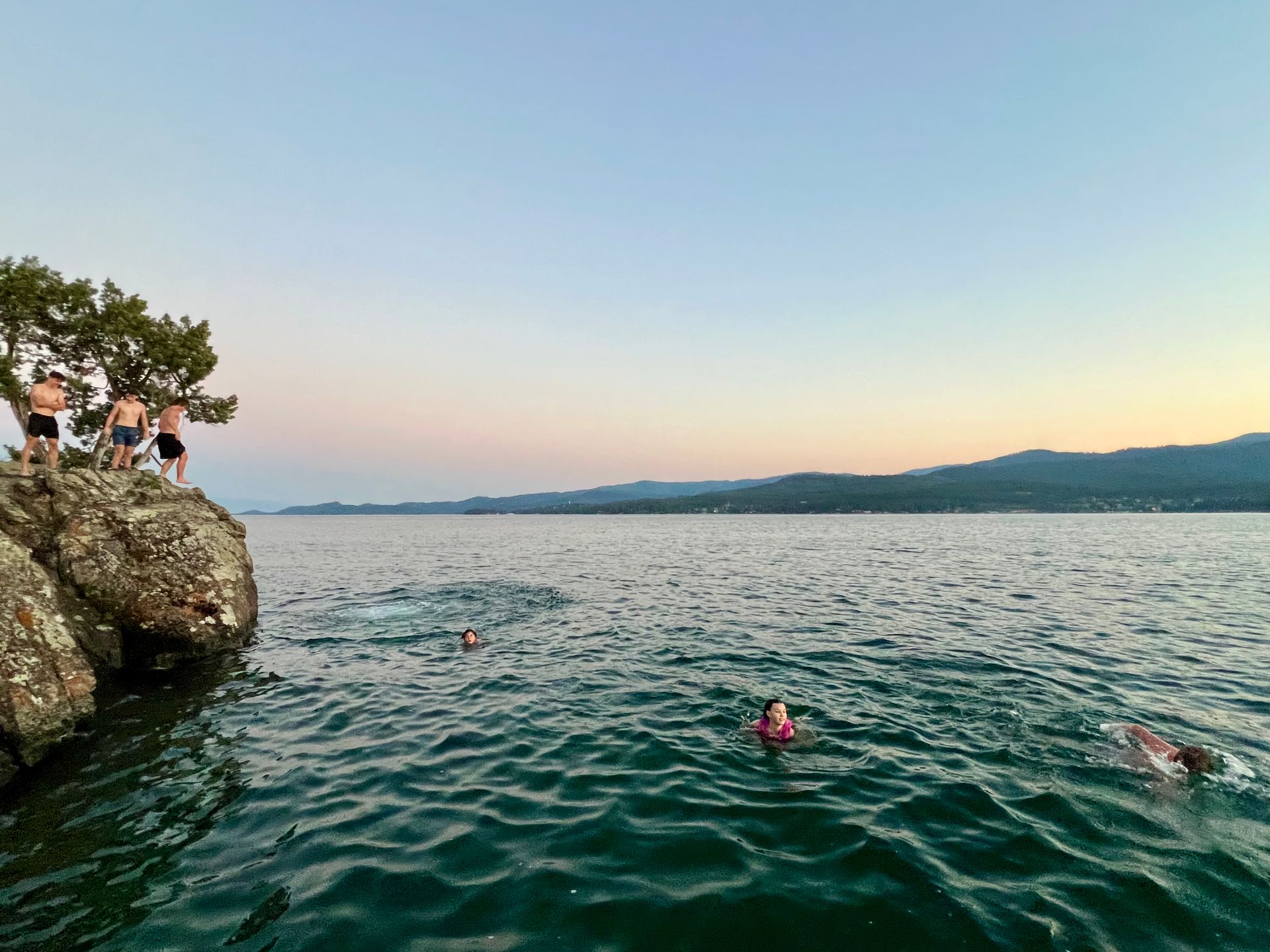 Flathead Lake, the largest freshwater lake west of the Great Lakes - Beautiful for all water adventures and boating of every kind
