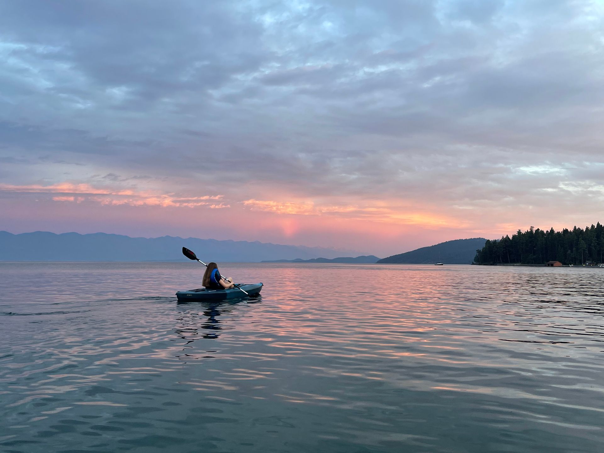 Flathead Lake, the largest freshwater lake west of the Great Lakes - Beautiful for all water adventures and boating of every kind