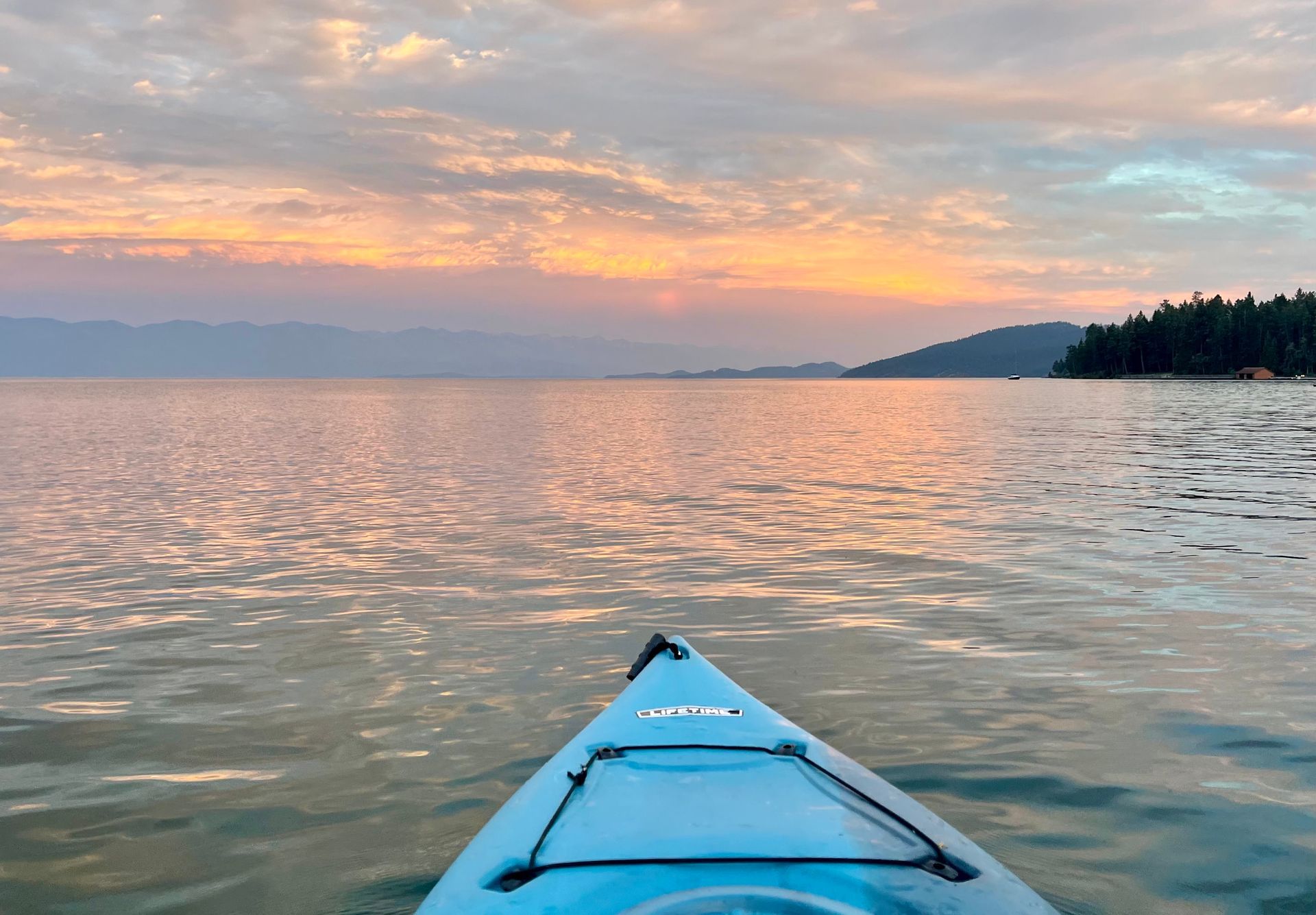 Flathead Lake, the largest freshwater lake west of the Great Lakes - Beautiful for all water adventures and boating of every kind