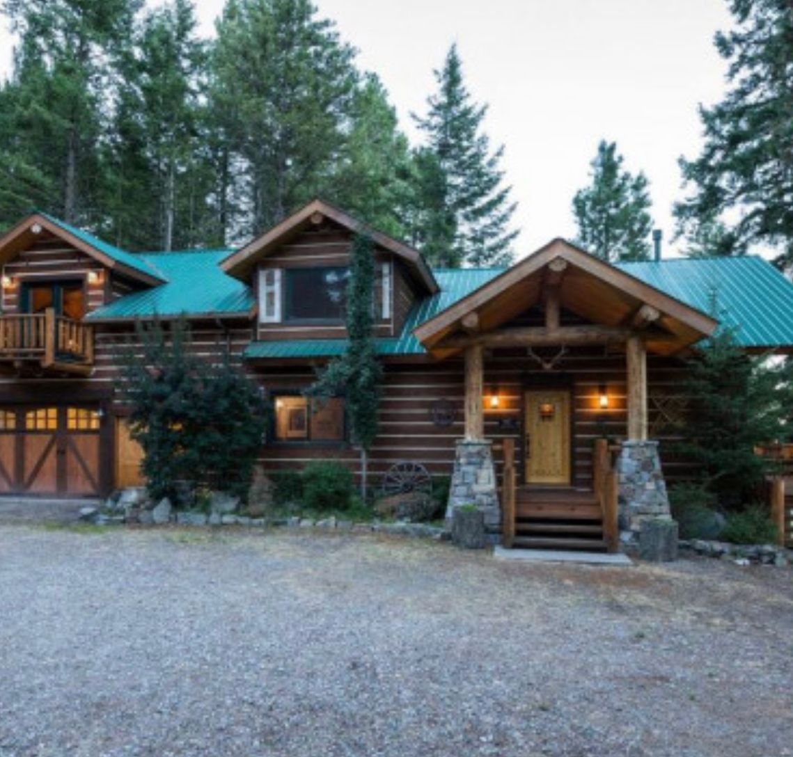 Hanging Rock Cabin in Bigfork Montana, Enjoy Montana Vacation Rentals and Property Management