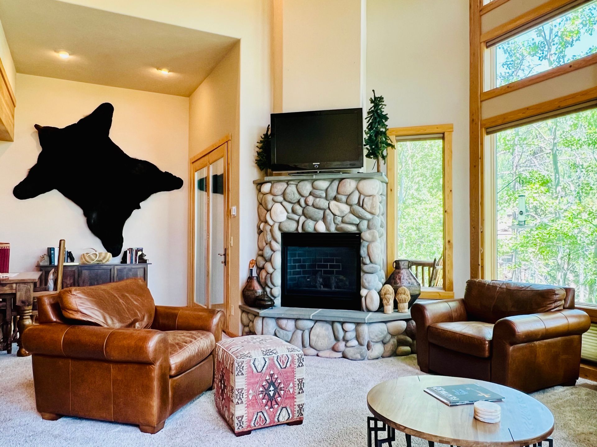 Moose Run Lookout Property, 4 on-suite bedrooms, on Whitefish Mountain Resort, Ski-in/Ski-out, perfect for winter and summer adventures alike