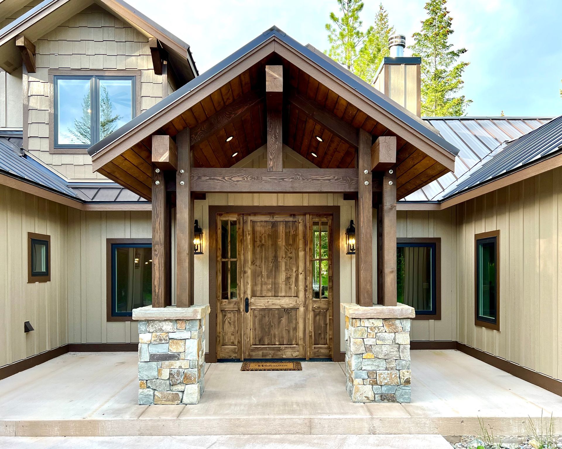 Whispering Pines secluded home in the woods, beautiful newly built, near Lakeside MT, Enjoy Montana Vacation Rentals 