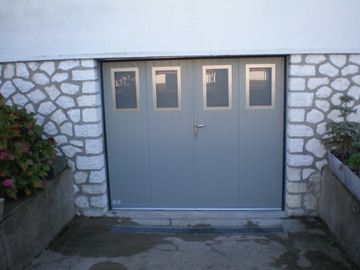 Porte de garage en PVC