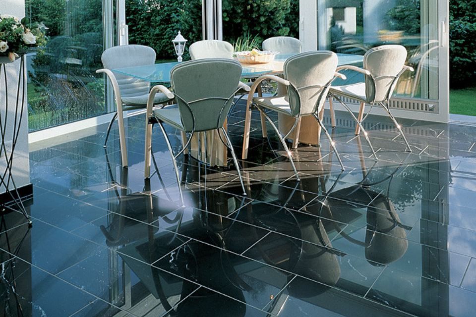 gefliester Wintergarten