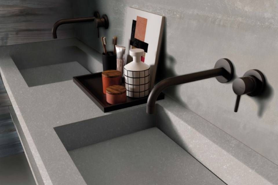 doppeltes Waschbecken aus Keramik