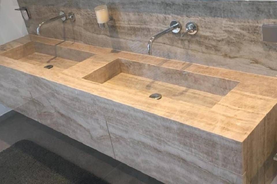 Waschbecken aus Keramik