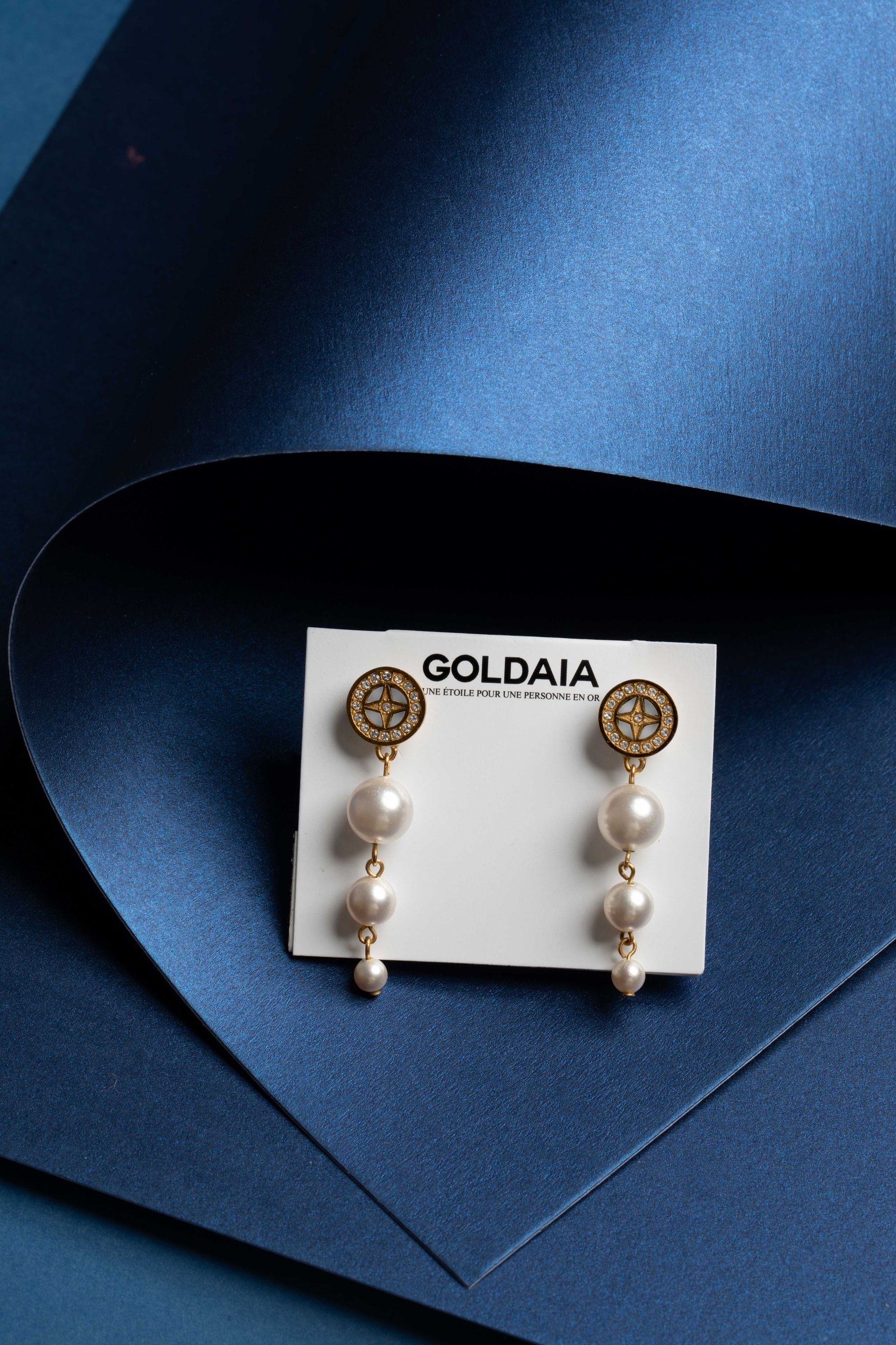 Boucles d'oreilles avec perles sur support goldaia.